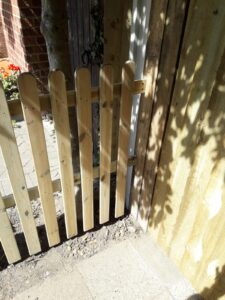 garden fencing Bagshot