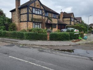 hedge cutting Sandhurst
